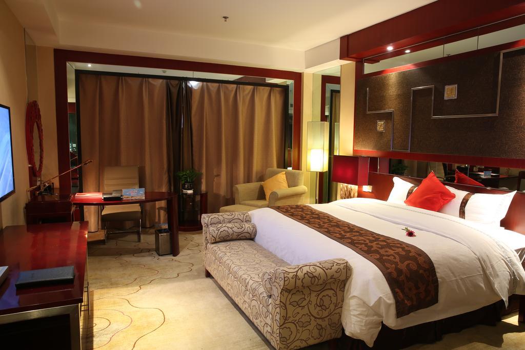 Grand Soluxe Hotel ตุนหวง ภายนอก รูปภาพ