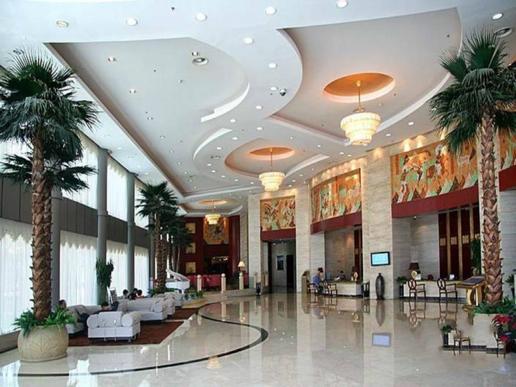 Grand Soluxe Hotel ตุนหวง ภายนอก รูปภาพ