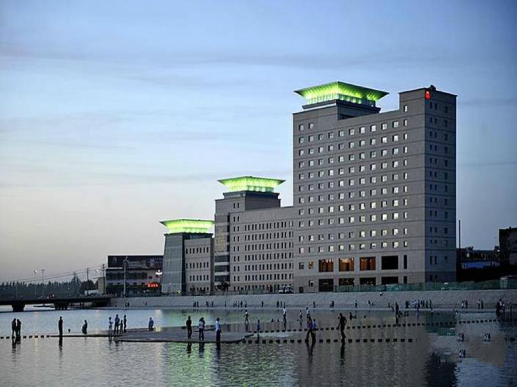 Grand Soluxe Hotel ตุนหวง ภายนอก รูปภาพ