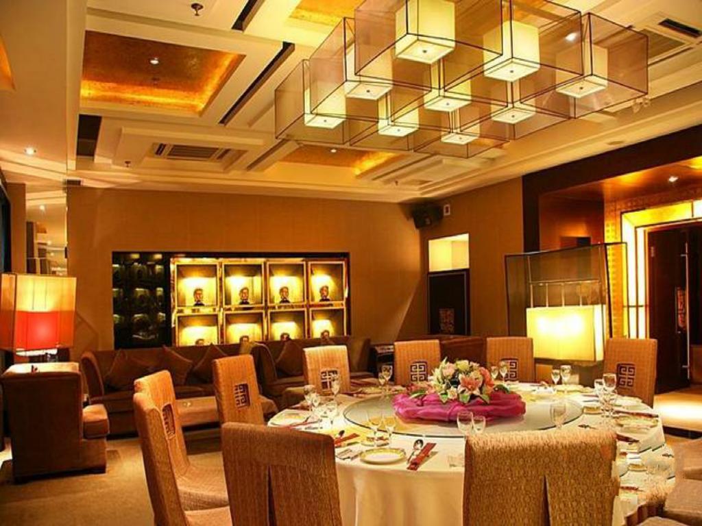 Grand Soluxe Hotel ตุนหวง ภายนอก รูปภาพ